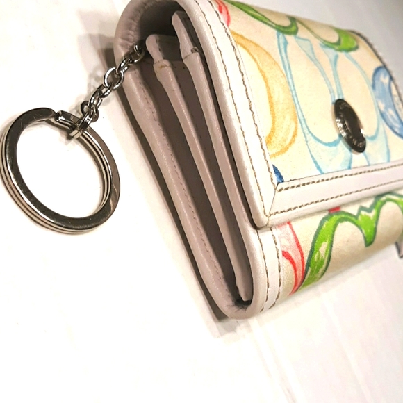 Like New COACH Vintage Hampton's Scribble Wallet - Picture 7 of 16